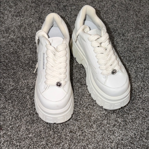 Windsor Smith White Platform Sneakers - Picture 2 of 5